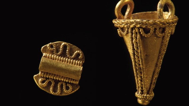 Archäologie: Goldanhänger, gefunden mit Metalldetektoren in der Nähe des Jellhaugen.