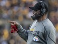 PITTSBURGH, PA - DECEMBER 01: Pittsburgh Steelers head coach Mike Tomlin waves the red challenge flag in the fourth quar; Mike Tomlin, Pittsburgh Steelers, NFL
