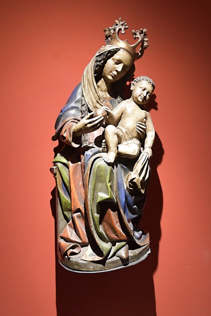 SZ-Serie: Lichtblicke, Folge 1: Die Maria mit dem Kind ist eine Leihgabe aus dem Archiv der Erzdiözese. Sie stand vermutlich ursprünglich auf einem erhöhten Platz.