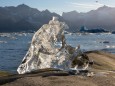 Klimawandel: Schmelzender Eisbrocken in Grönland