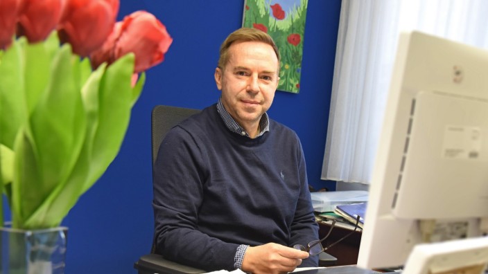 Contact Tracing: Lorenz Weigl, 55, ist promovierter Hautarzt und Allergologe und leitet seit 2019 das Gesundheitsamt Fürstenfeldbruck.