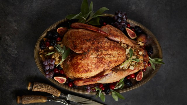Turkey on Platter for Thanksgiving with Dressing Dallas, TX, United States PUBLICATIONxINxGERxSUIxAUTxONLY CR_RORO200318