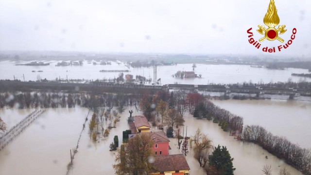Wintereinbruch: Überschwemmungen nahe Modena.