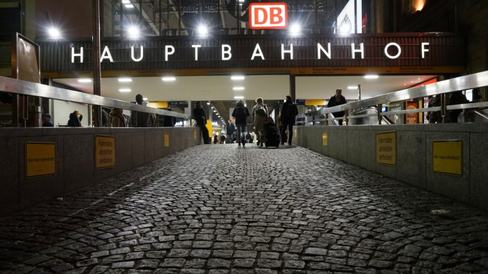 München: Rund um den Hauptbahnhof darf kein Alkohol getrunken werden.