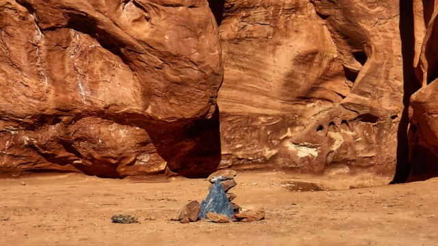 Rätselhafte Metall-Stelen: Die Stätte des inzwischen abgeräumten "Originals" in der Wüste von Utah in den USA.