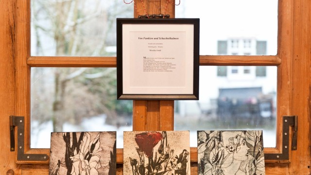 Kunstgenuss in Glonn: Holzdrucke von Monika Arndt sind ebenso ausgestellt.