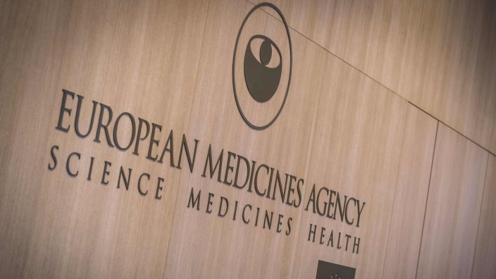 Impfstoff-Hersteller: Das Logo der europäischen Arzneimittelbehörde EMA. Ihr liegen die Zulassungsanträge von Biontech/Pfizer und Moderna vor.