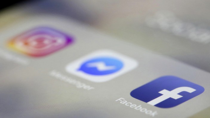 Soziale Medien: Facebook und Co. löschen nach eigenen Angaben Terrorpropaganda bereits schnell. Aber Kritiker der Neuregelung monieren, kleinere Anbieter hätten nicht die Ressourcen.