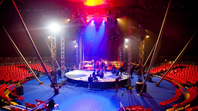 Kulturprojekt in Grafing: Bereits 2014 hatte "Movimento" in Ebersberg ein Zelt aufgebaut, für den "Circo Movimento" 2022 soll es wieder eines geben.