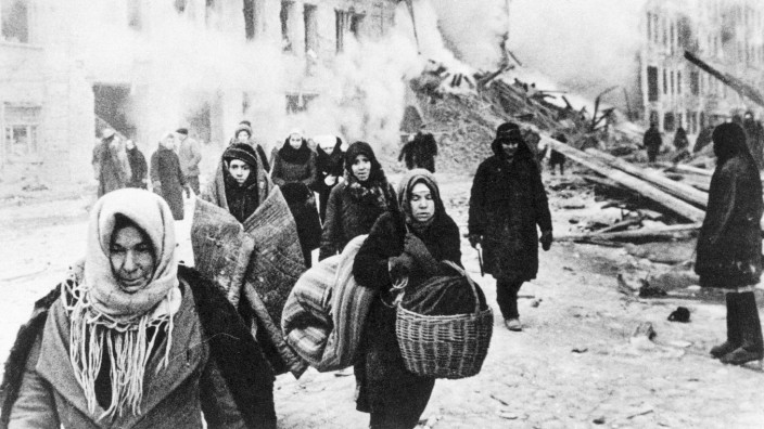 Frauen in Leningrad, 1941/42