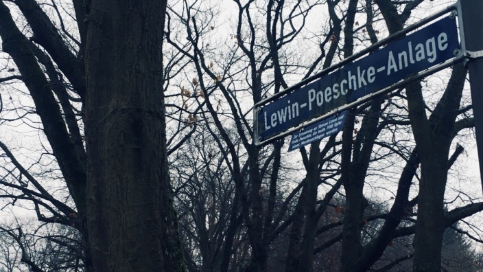 Antisemitismus: Eine Anlage in Erlangen erinnert an die beiden Mordopfer Shlomo Lewin & Frida Poeschke.