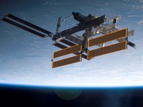 Raumfahrt: Die ISS verliert Luft