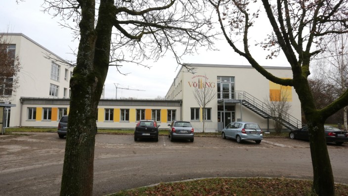 Sanierung und Erweiterung: Saniert und erweitert werden muss die Schule im Freisinger Ortsteil Vötting. Die Änderung des Bebauungsplanes wurde jetzt auf den Weg gebracht, Baubeginn soll im Sommer 2022 sein.