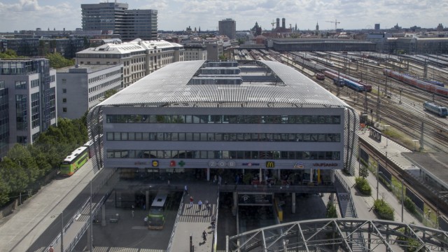 Buchvorstellung: Auch der Zentrale Omnibusbahnhof (ZOB) ist in "Münchens Bauten und Architektur im Wandel der Zeit" vertreten.