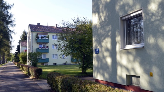 Harlaching: Die Mieter der Siedlung an der Säbener Straße streben eine juristische Überprüfung der hohen Hausmeisterdienste an.