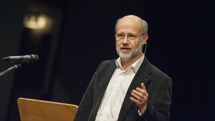 Physiker Harald Lesch bei einem Vortrag in Haar, 2014
