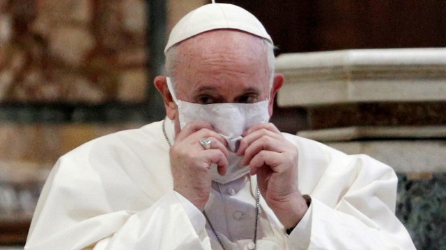 FILE PHOTO: Pope Francis joins inter-religious prayer service for peace in Rome church