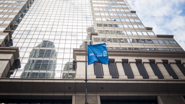 Deutsche Bank facing $14 billlion fine A flag flies outside the Deutsche Bank headquarters on Wall S