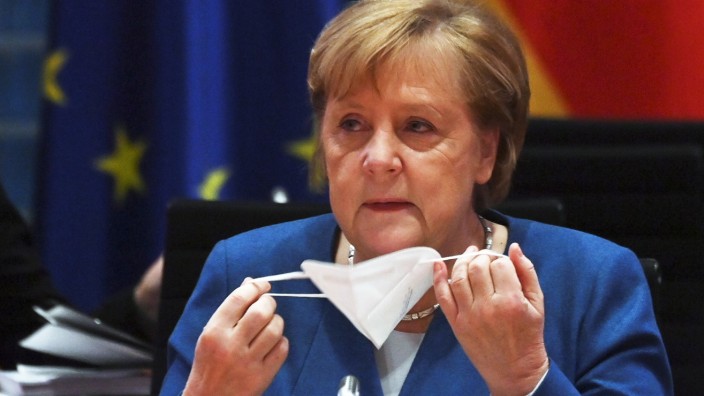Angela Merkel bei einer Kabinettssitzung in Berlin während der Corona-Pandemie