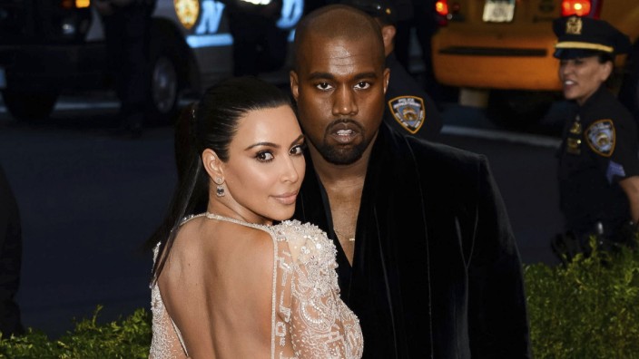 Promi-Paar: Mal ein glückliches Paar, mal nicht so, aber immer ein schönes Motiv für die Paparazzi: Kim Kardashian und Ehemann Kanye West.
