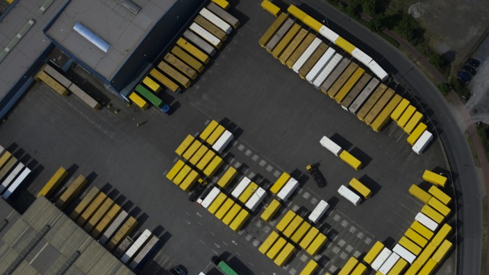Logistik: In den Logistikzentren der Deutschen Post wurden 2020 so viele Pakete umgeschlagen wie nie zuvor.