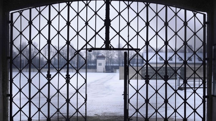 Massiver Vorwurf: Das Eingangstor zum ehemaligen Konzentrationslager Dachau: Mehr als 41500 Häftlinge wurden hier ermordet.