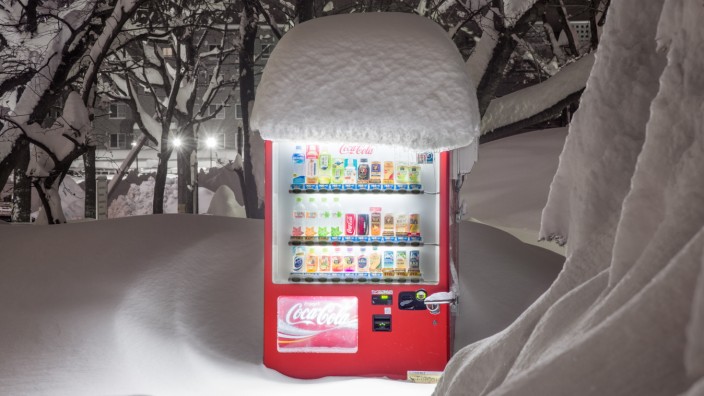 Reportage: "Es geht eine Wärme von ihnen aus" - auch bei Eis und Schnee: ein Getränkeautomat in Japan.