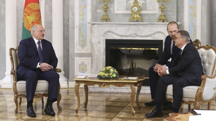 Eishockey-WM: Diktator Alexander Lukashenko (l.) und IIHF-Präsident René Fasel bei einem Treffen vergangene Woche.