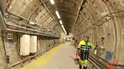Hochradioaktiver Abfall: In einem Labor in 490 Metern Tiefe will Frankreich die Lagerung lebensgefährlich strahlender Abfälle aus Kernkraftwerken erproben.