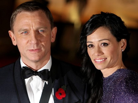Daniel Craig und seine Partnerin Satsuki Mitchell Ein Quantum Trost Premiere London