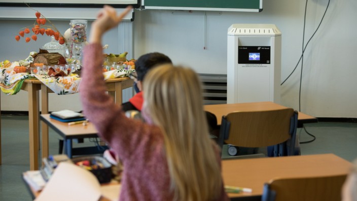 Corona und Schule: Ein Luftfilter in einer Grundschule in Oberschleißheim