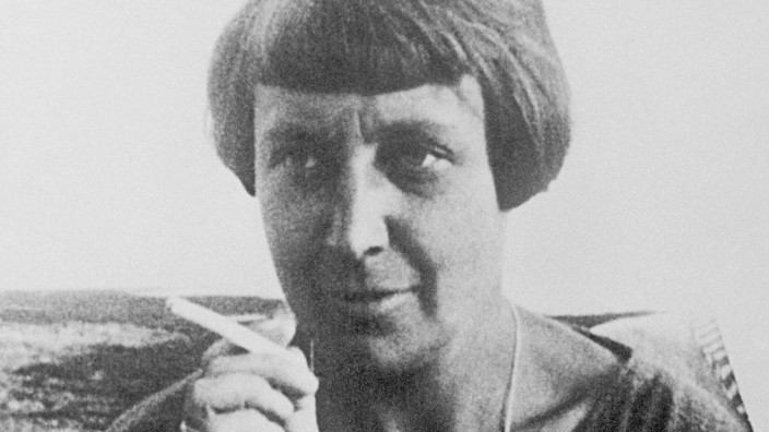 "Lichtregen", die Essays von Marina Zwetajewa: Der Zauber der Dichtung sei älter als die Erfahrung, schrieb die russische Dichterin Marina Zwetajewa. 1892 in Moskau geboren, starb sie 1941 in Tatarstan.