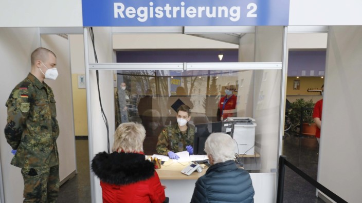 Bundeswehr hilft im Impfzentrum Brandenburg an der Havel.
