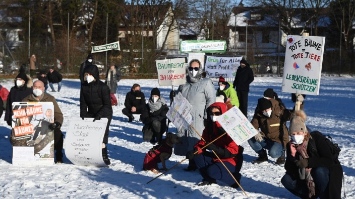 Perlach: Demonstration in der Kälte: "Wie lange opfern wir noch unsere Grünflächen?", fragt die Sprecherin einer Perlacher Bürgerinitiative und zielt ab auf die Pläne des Gartencenters.