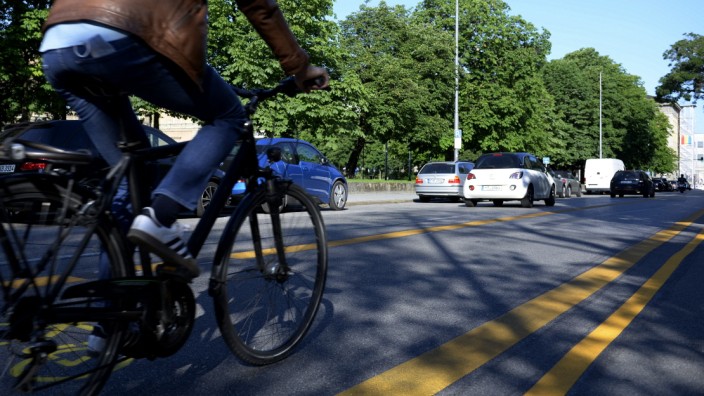Neue Pop-up-Radwege: In der Theresienstraße hatte sich die Zahl der Fahrradfahrerinnen und -fahrer im vergangenen Jahr durch die Radspuren mehr als verdoppelt.