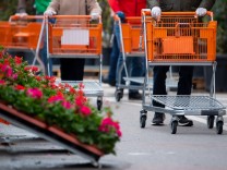 Psychologie: Griffe am Einkaufswagen verleiten zu höheren Ausgaben