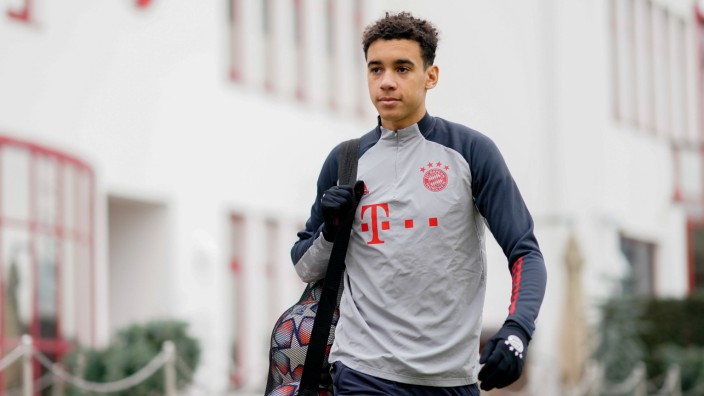 FC Bayern: Jamal Musiala beim Training an der Säbener Straße