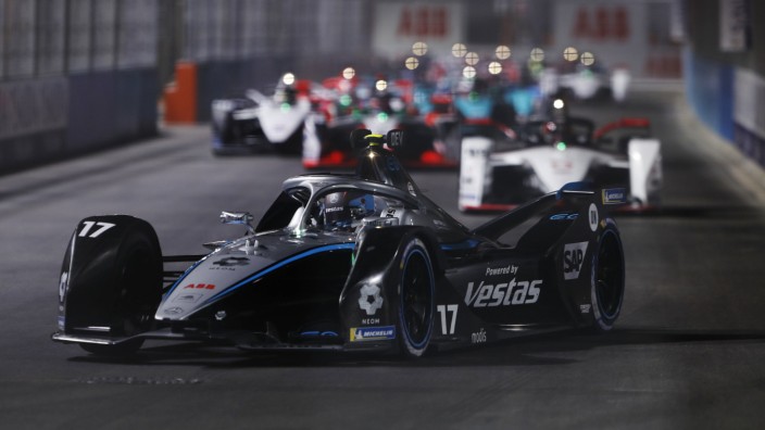 Formula E 2020-2021: Diriyah ePrix I RIYADH STREET CIRCUIT, SAUDI ARABIA - FEBRUARY 26: Nyck de Vries (NLD) Mercedes Ben