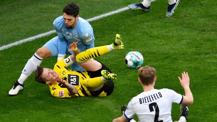 Borussia Dortmund v DSC Arminia Bielefeld - Bundesliga