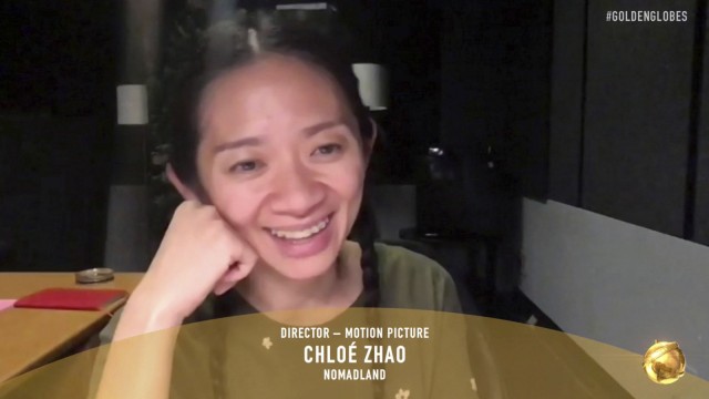 Golden Globes 2021: Chloé Zhao, eine Chinesin, die in den USA arbeitet, gewinnt als zweite Regisseurin überhaupt bei den Globes.