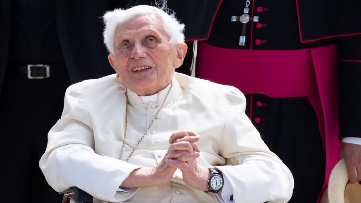 Katholische Kirche: Joseph Ratzinger, der emeritierte Papst Benedikt XVI., auf einem Foto aus dem Juni 2020