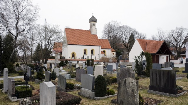 Geschichte vor Ort: Am Zeller Friedhof soll in Zukunft eine Gedenktafel an die Geschehnisse in der Gemeinde erinnern.