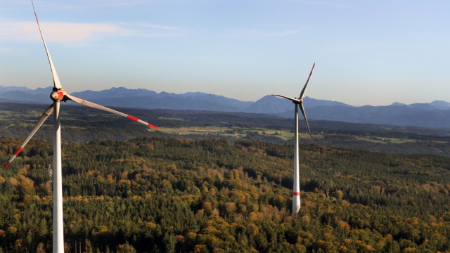 Klimakrise: Seit 2015 stehen in Berg vier Windräder. Mit ihnen versorgt sich die Gemeinde zu 100 Prozent selber mit Strom.