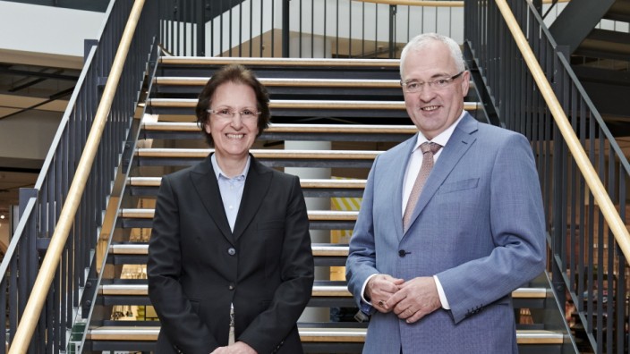 Einkaufen in München: Susanne Linn-Kustermann und ihr Schwiegersohn Caspar-Friedrich Brauckmann führen das Unternehmen.