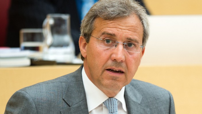 Nach Erpressungs-Urteil: Die CSU-Fraktion im Landtag hat er bereits verlassen, das Parlament noch nicht: Franz Rieger.