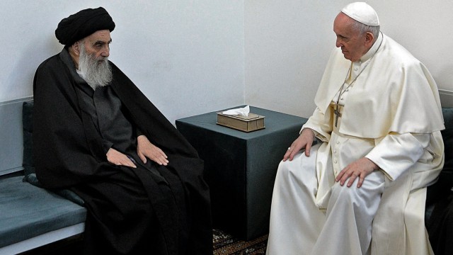 Irak: Großajatollah Ali al-Sistani, der wichtigste schiitische Geistliche des Landes, empfing Papst Franziskus in seinem Privathaus in Nadschaf zu einem Gespräch.