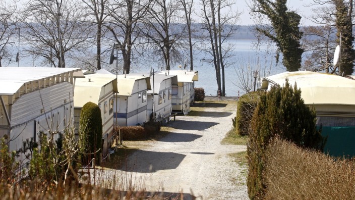 Starnberger See: Pro Jahr zahlen Dauercamper auf dem Campingplatz nicht mehr einen festen Pauschalbetrag, sondern je nach Seelage und -blick abgestuft.