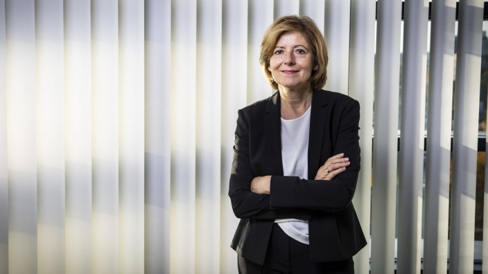 Malu Dreyer, SPD, Ministerpraesidentin von Rheinland-Pfalz und kommissarische SPD Vorsitzende, aufgenommen in ihrem Bue