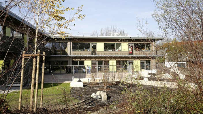 Beliebte Bildungseinrichtung: Die Montessori-Schule an der Seeshaupter Straße ist beliebt. Nun soll sie erweitert werden.