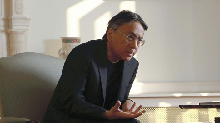 Kazuo Ishiguro: Im Sonnenlicht: Der Schriftsteller und Literaturnobelpreisträger Kazuo Ishiguro.